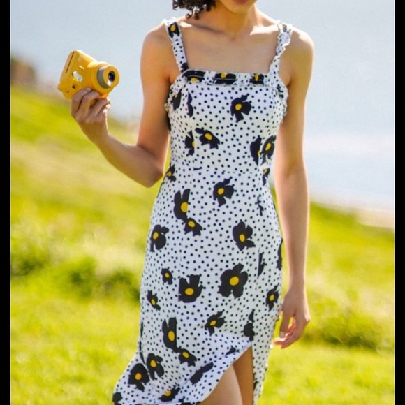 Urban Outfitters Dresses & Skirts - 🌜 Urban Outfitters Linen Midi Dress 🌛